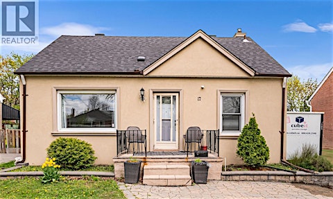 17 Haymarket Road, Toronto, ON, M3L 1H3