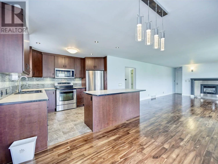 811 91st Street, Osoyoos, BC, V0H 1V1 - 9