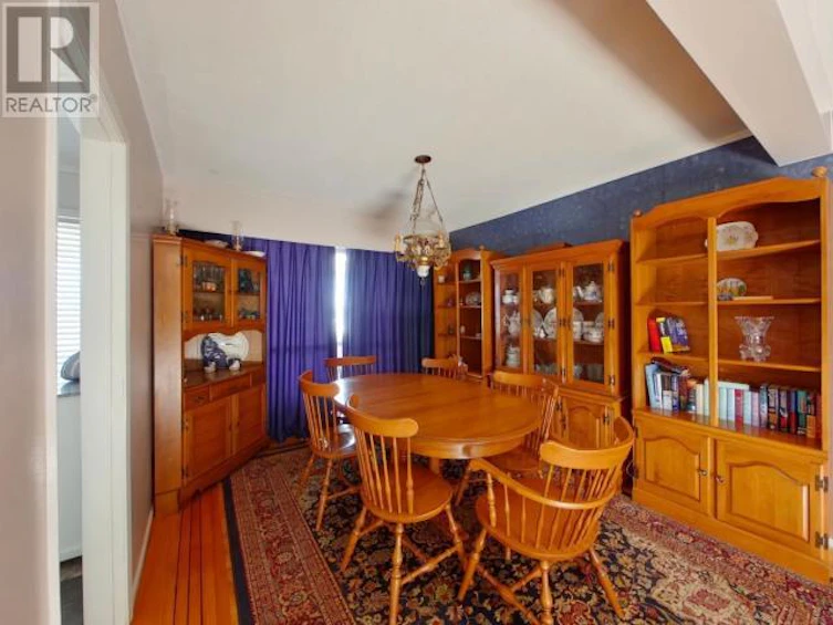 3939 Joyce Avenue, Powell River, BC, V8A 2Z2 - 3