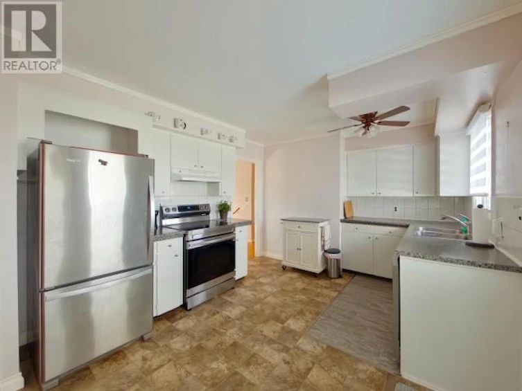 3939 Joyce Avenue, Powell River, BC, V8A 2Z2 - 10