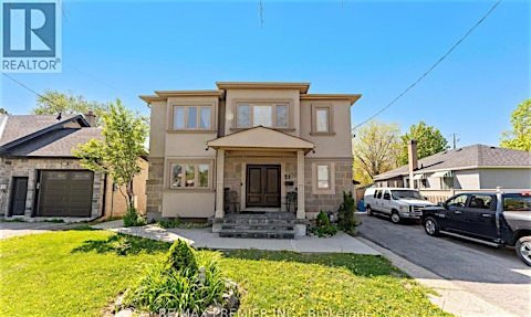 21 Yvonne Avenue, Toronto, ON, M3L 1C8