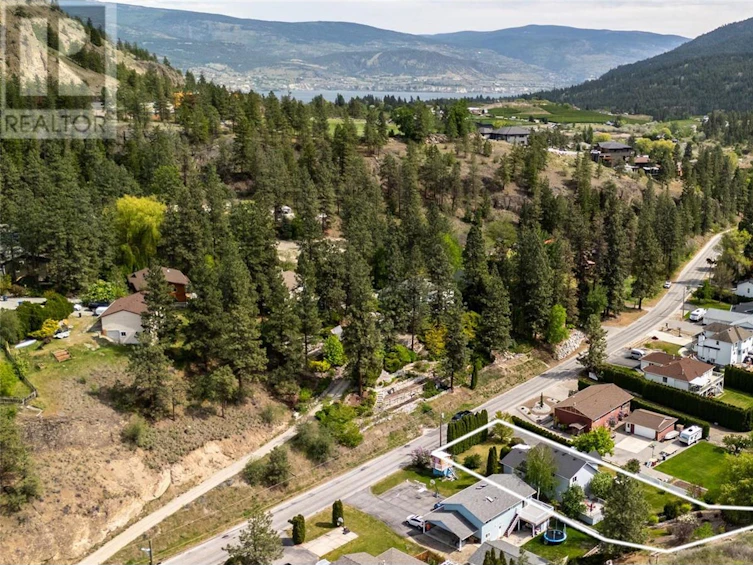 7982 South Victoria Road, Summerland, BC, V0H 1Z2 - 2