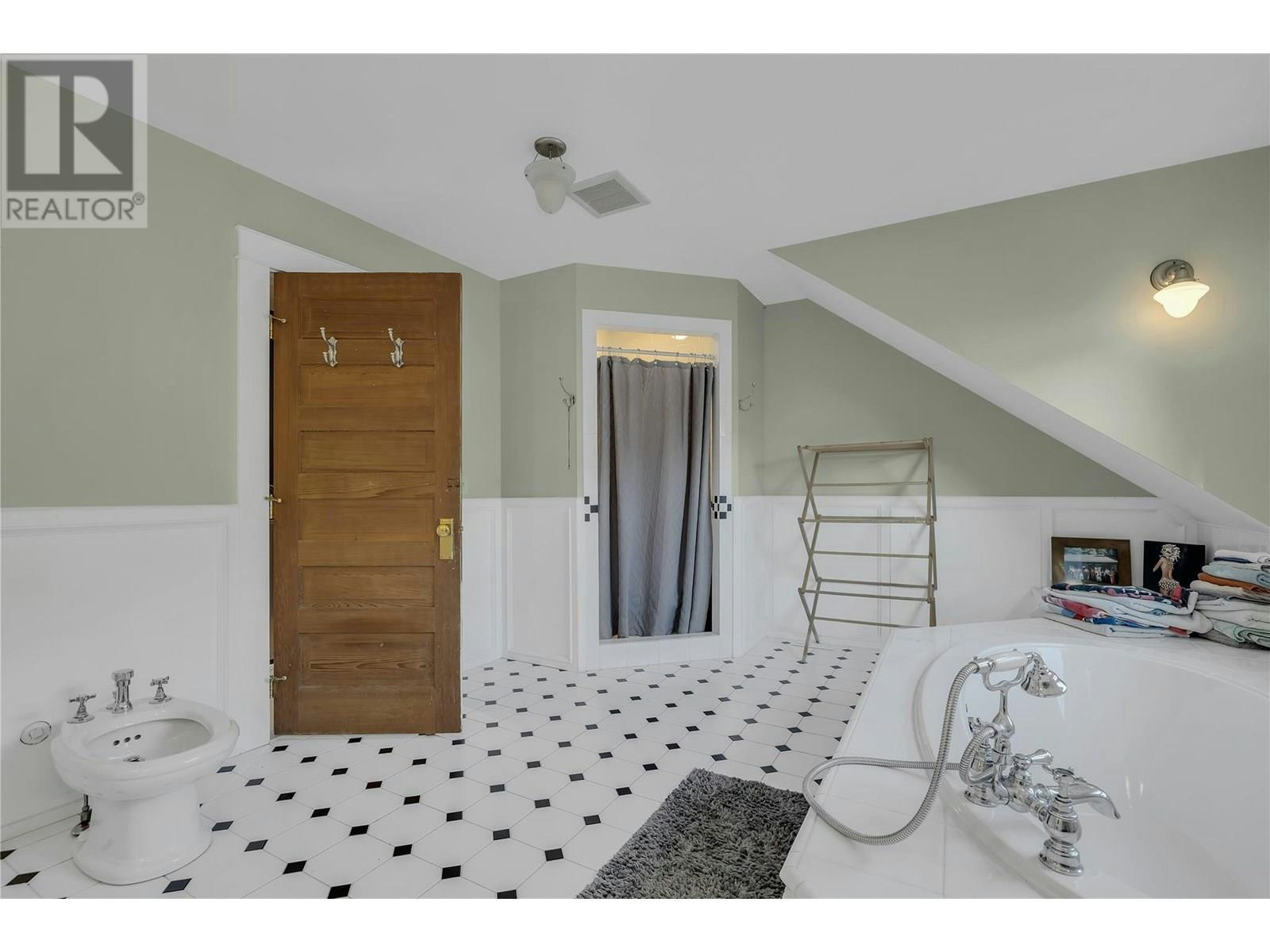 863 Coronado Crescent, Kelowna, BC, V1W 2K3 - 44