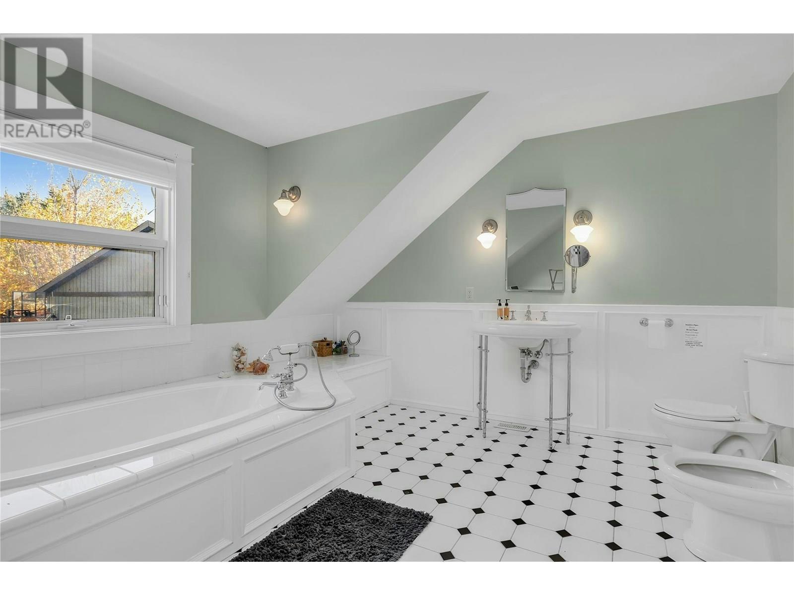 863 Coronado Crescent, Kelowna, BC, V1W 2K3 - 43