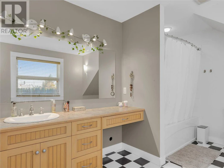 863 Coronado Crescent, Kelowna, BC, V1W 2K3 - 40