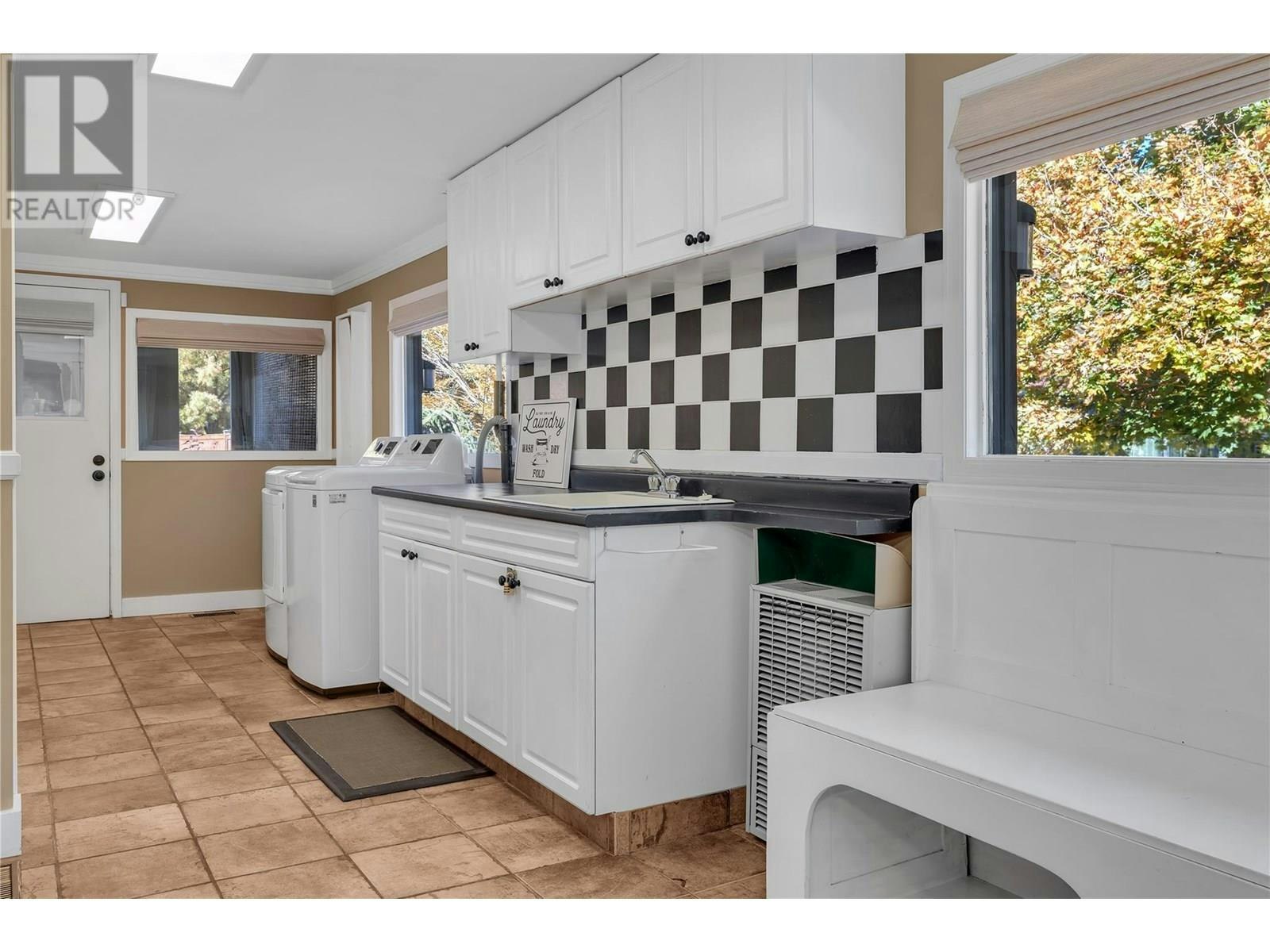 863 Coronado Crescent, Kelowna, BC, V1W 2K3 - 19
