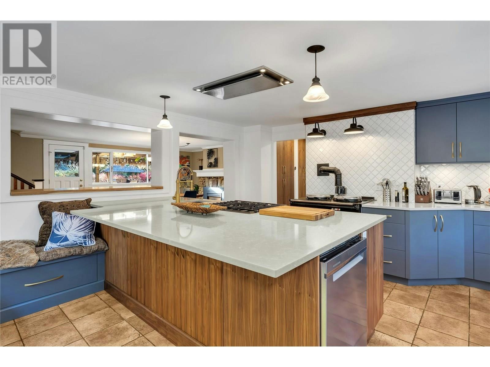 863 Coronado Crescent, Kelowna, BC, V1W 2K3 - 13