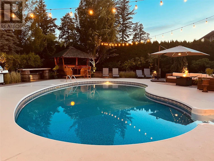 863 Coronado Crescent, Kelowna, BC, V1W 2K3