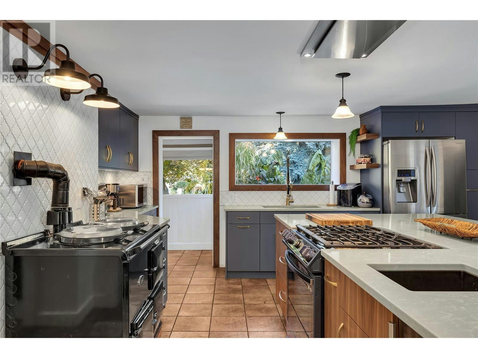 863 Coronado Crescent, Kelowna, BC, V1W 2K3 - 11