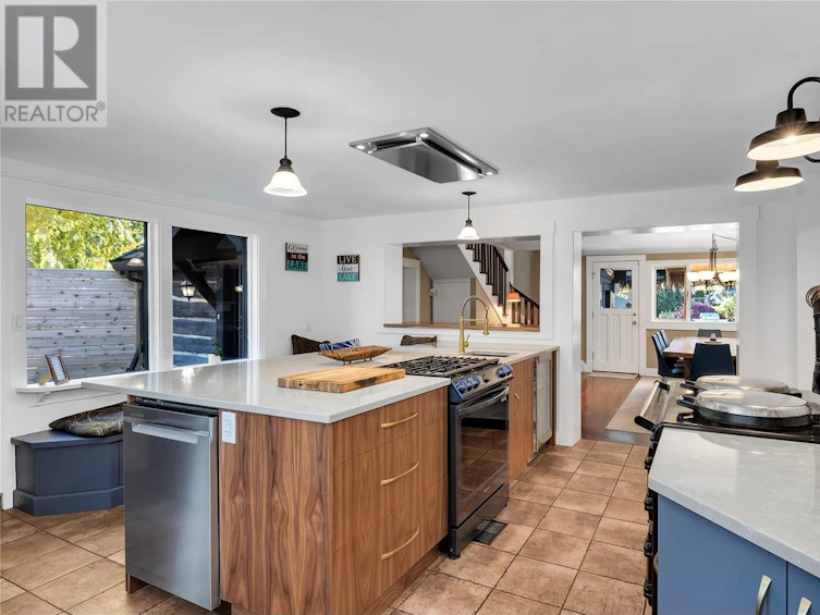 863 Coronado Crescent, Kelowna, BC, V1W 2K3 - 17