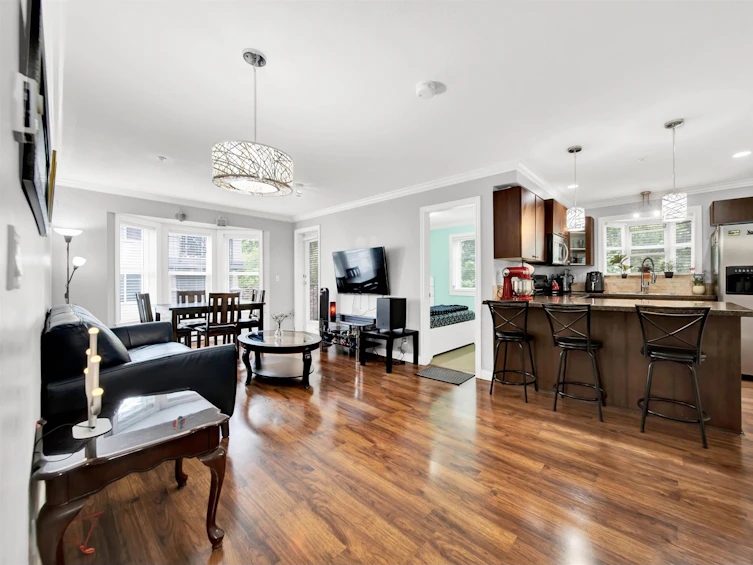306-5474 198, Langley, BC, V3A 1G2 - 4