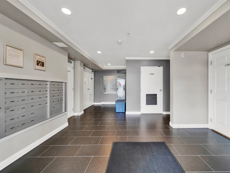 306-5474 198, Langley, BC, V3A 1G2 - 27