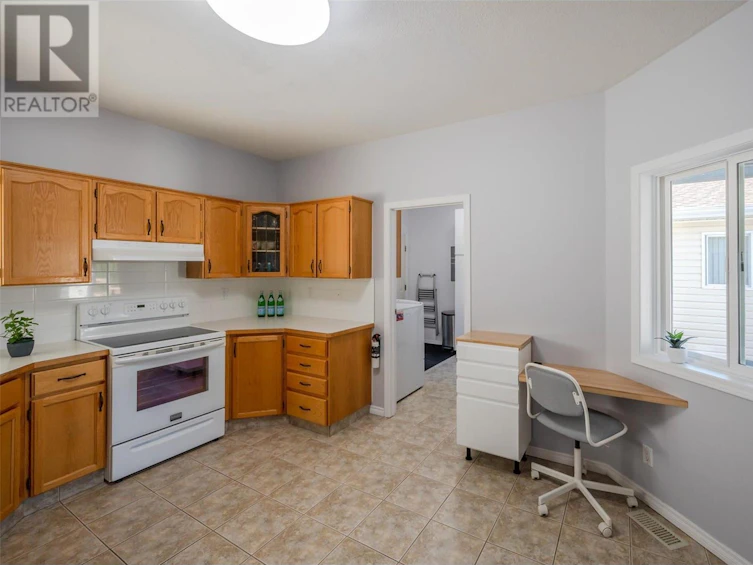 24-3096 South Main Street, Penticton, BC, V2A 8C2 - 17
