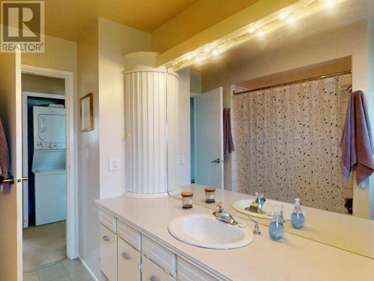 7105 Hazelton Street, Powell River, BC, V8A 1P7 - 5