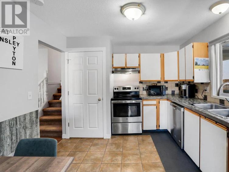 375 Houghton Court, Kelowna, BC, V1X 7C7 - 5