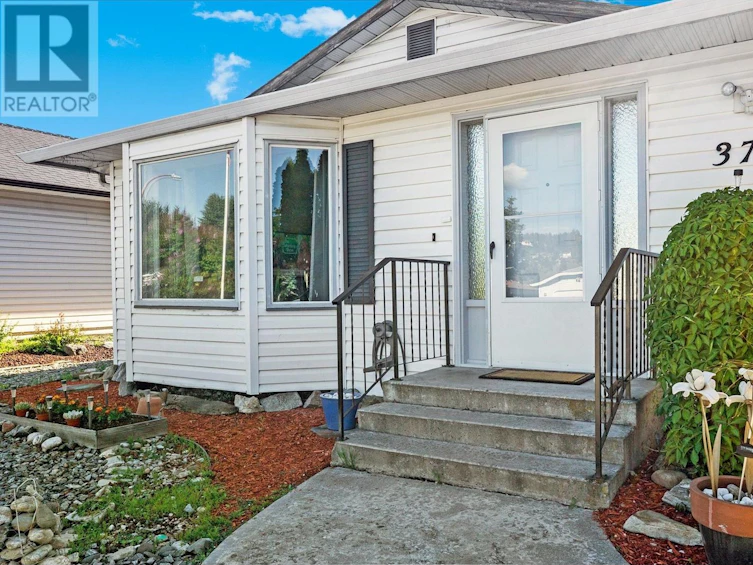 375 Houghton Court, Kelowna, BC, V1X 7C7 - 2