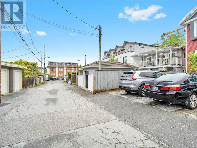 2743 Duke Street, Vancouver, BC, V5R 4S8 - 28