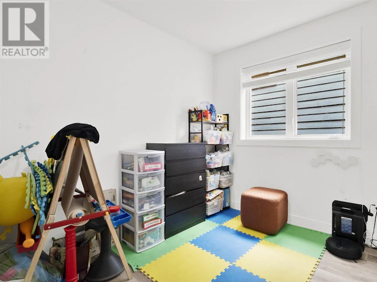 2743 Duke Street, Vancouver, BC, V5R 4S8 - 18