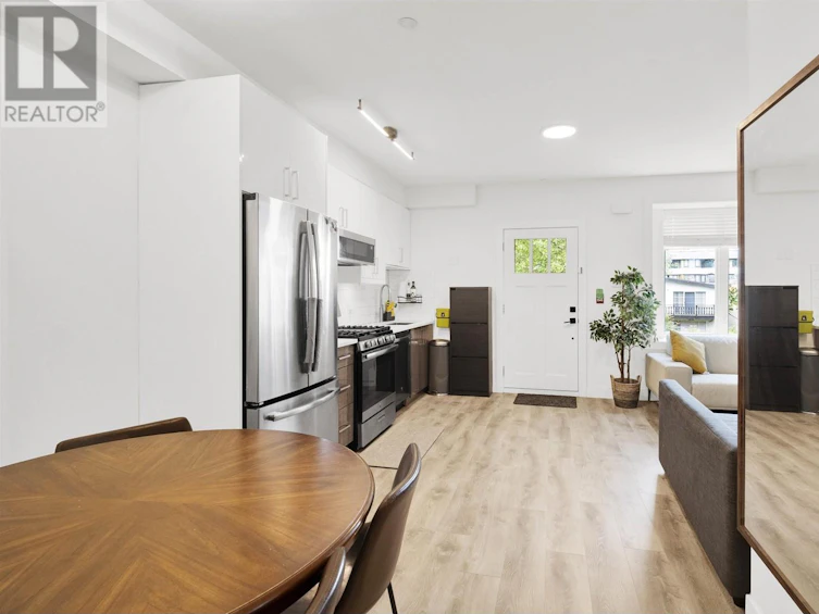 2743 Duke Street, Vancouver, BC, V5R 4S8 - 4