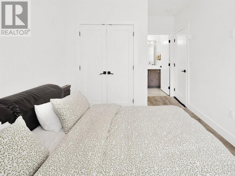 2743 Duke Street, Vancouver, BC, V5R 4S8 - 22