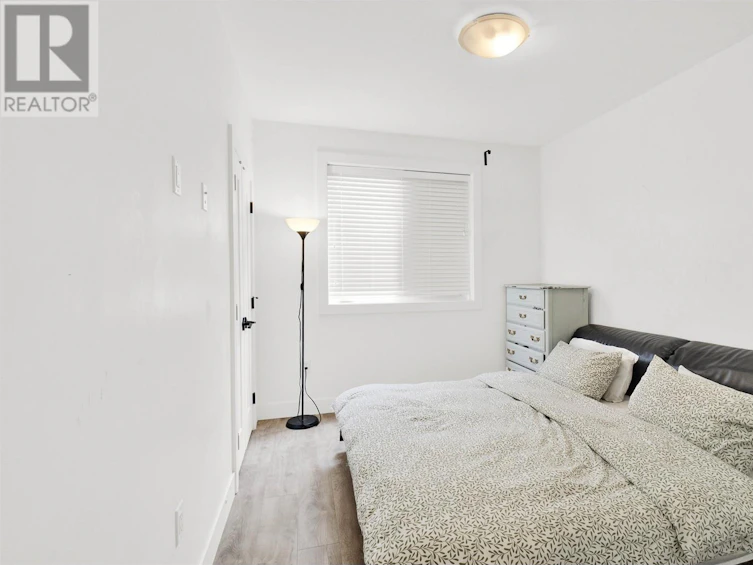 2743 Duke Street, Vancouver, BC, V5R 4S8 - 20