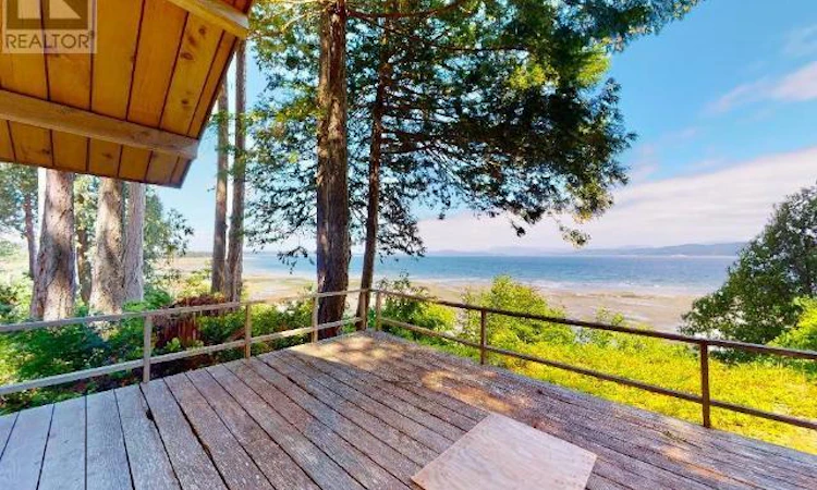 1652 Savary Island Road