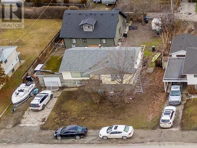 2261 Burnett Street, Kelowna, BC, V1Y 2T7 - 6