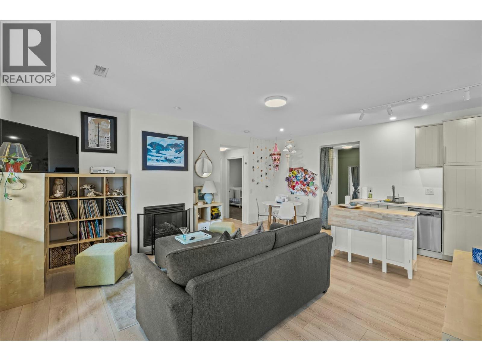 355 Mccarren Avenue, Kelowna, BC, V1W 4W3 - 27