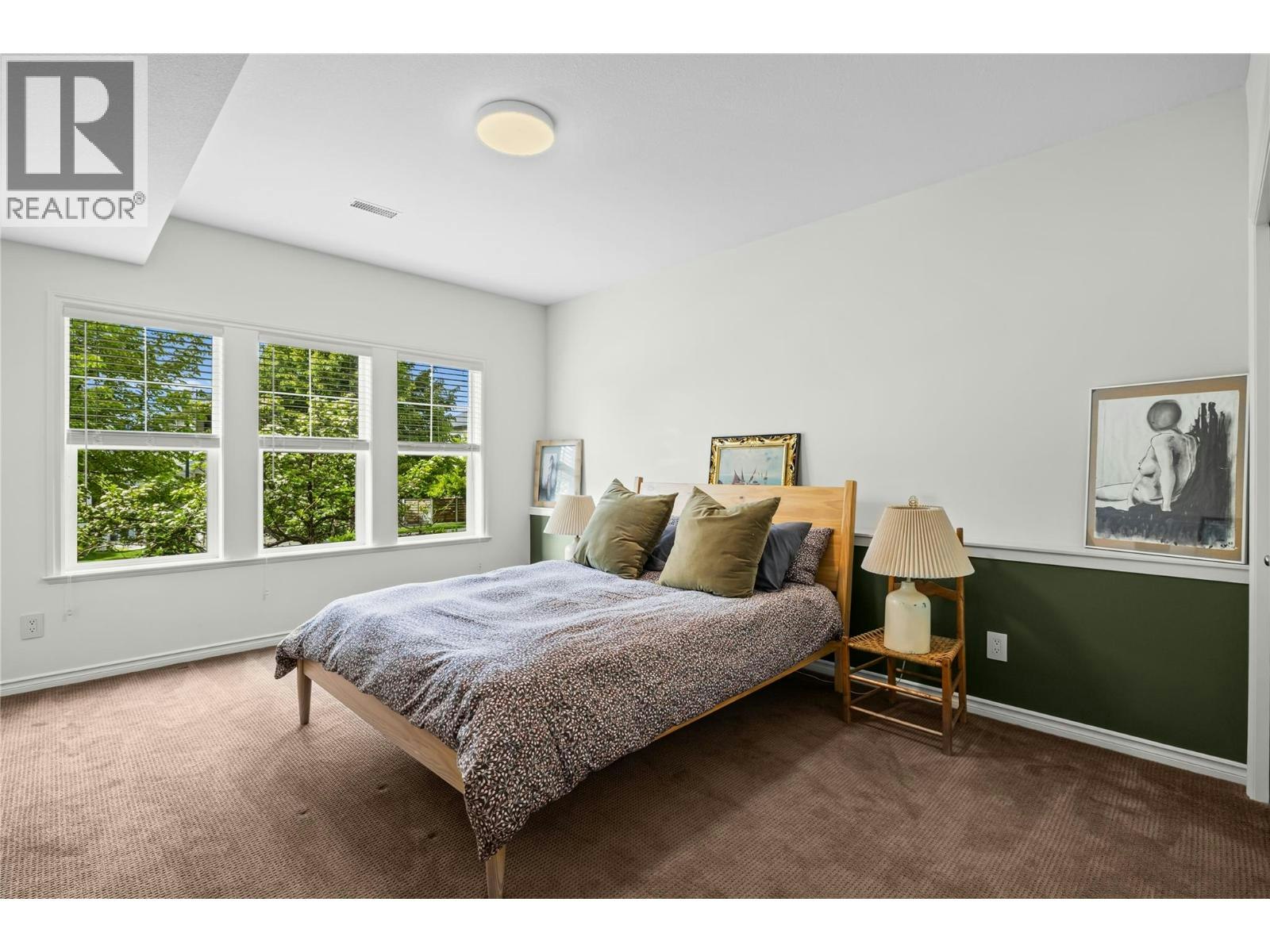 355 Mccarren Avenue, Kelowna, BC, V1W 4W3 - 31