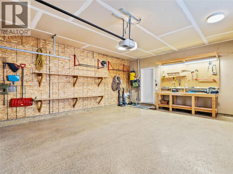 355 Mccarren Avenue, Kelowna, BC, V1W 4W3 - 40