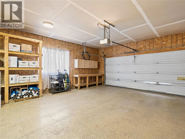 355 Mccarren Avenue, Kelowna, BC, V1W 4W3 - 39