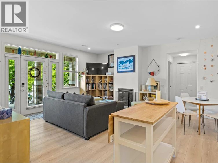355 Mccarren Avenue, Kelowna, BC, V1W 4W3 - 26