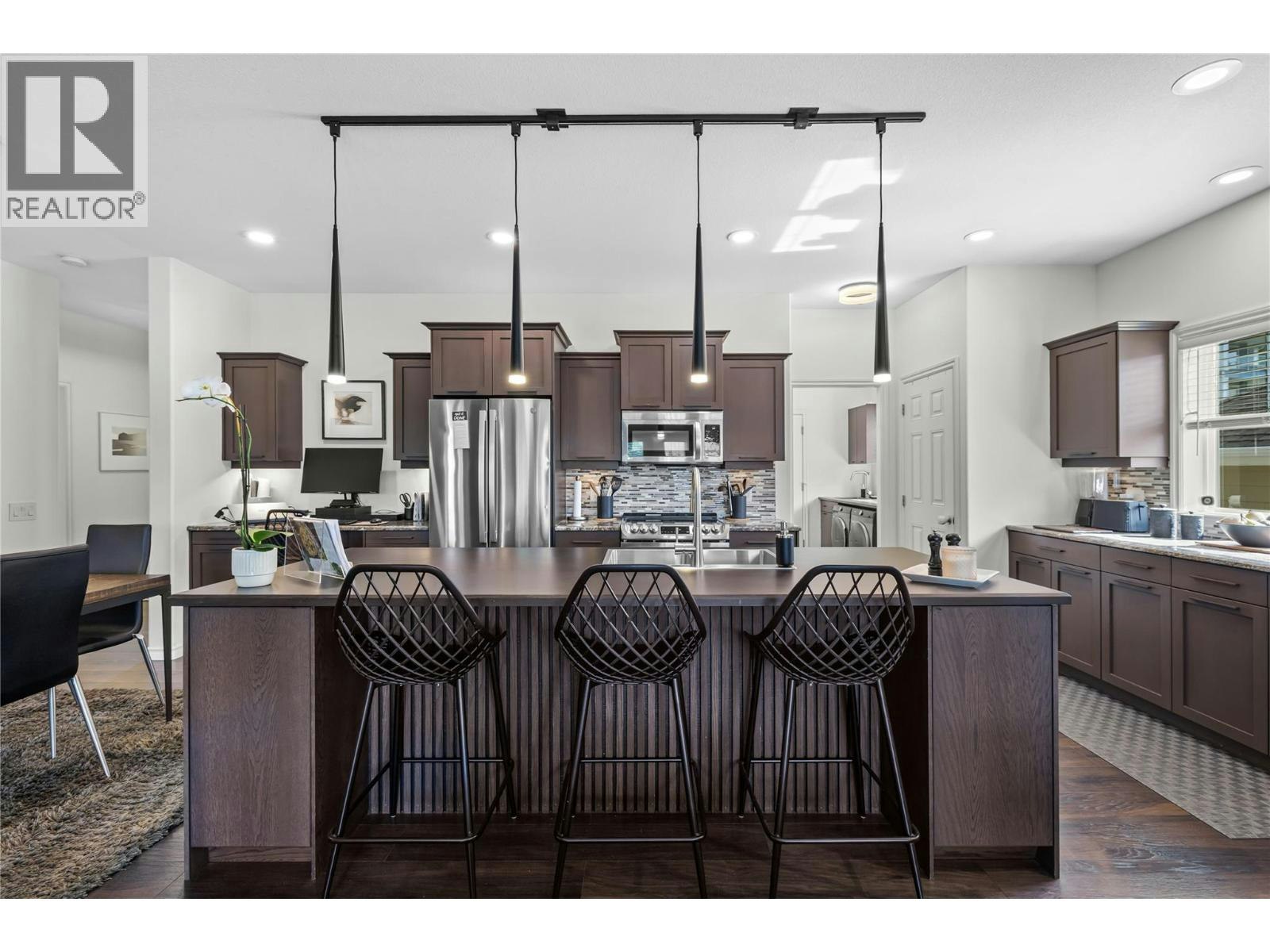 355 Mccarren Avenue, Kelowna, BC, V1W 4W3 - 3