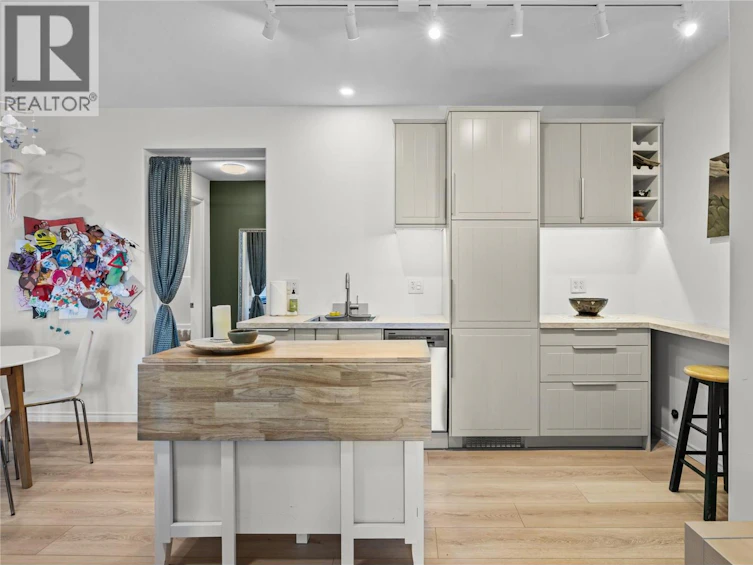 355 Mccarren Avenue, Kelowna, BC, V1W 4W3 - 29