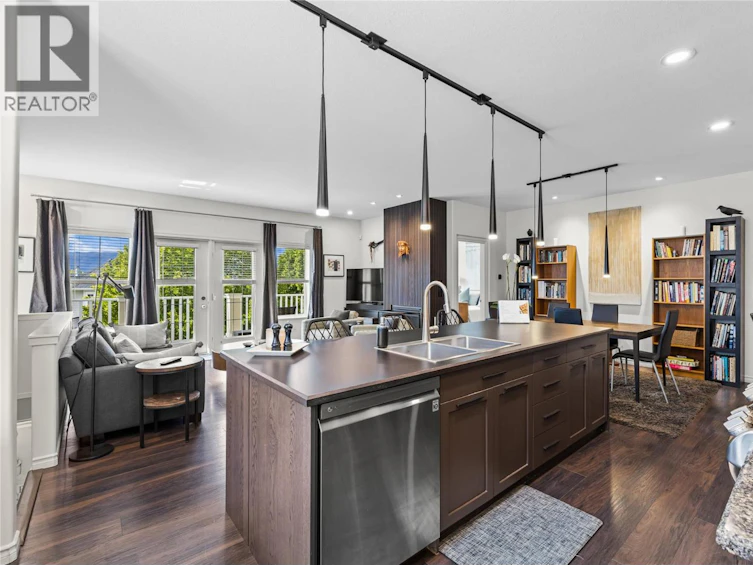 355 Mccarren Avenue, Kelowna, BC, V1W 4W3 - 5