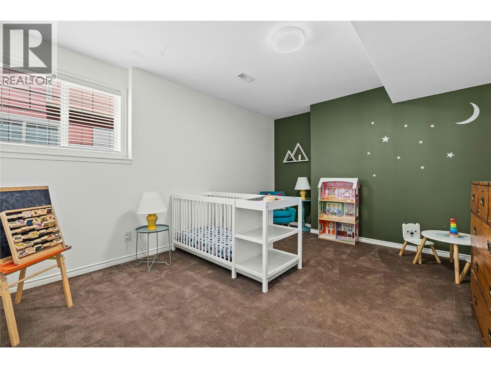 355 Mccarren Avenue, Kelowna, BC, V1W 4W3 - 32
