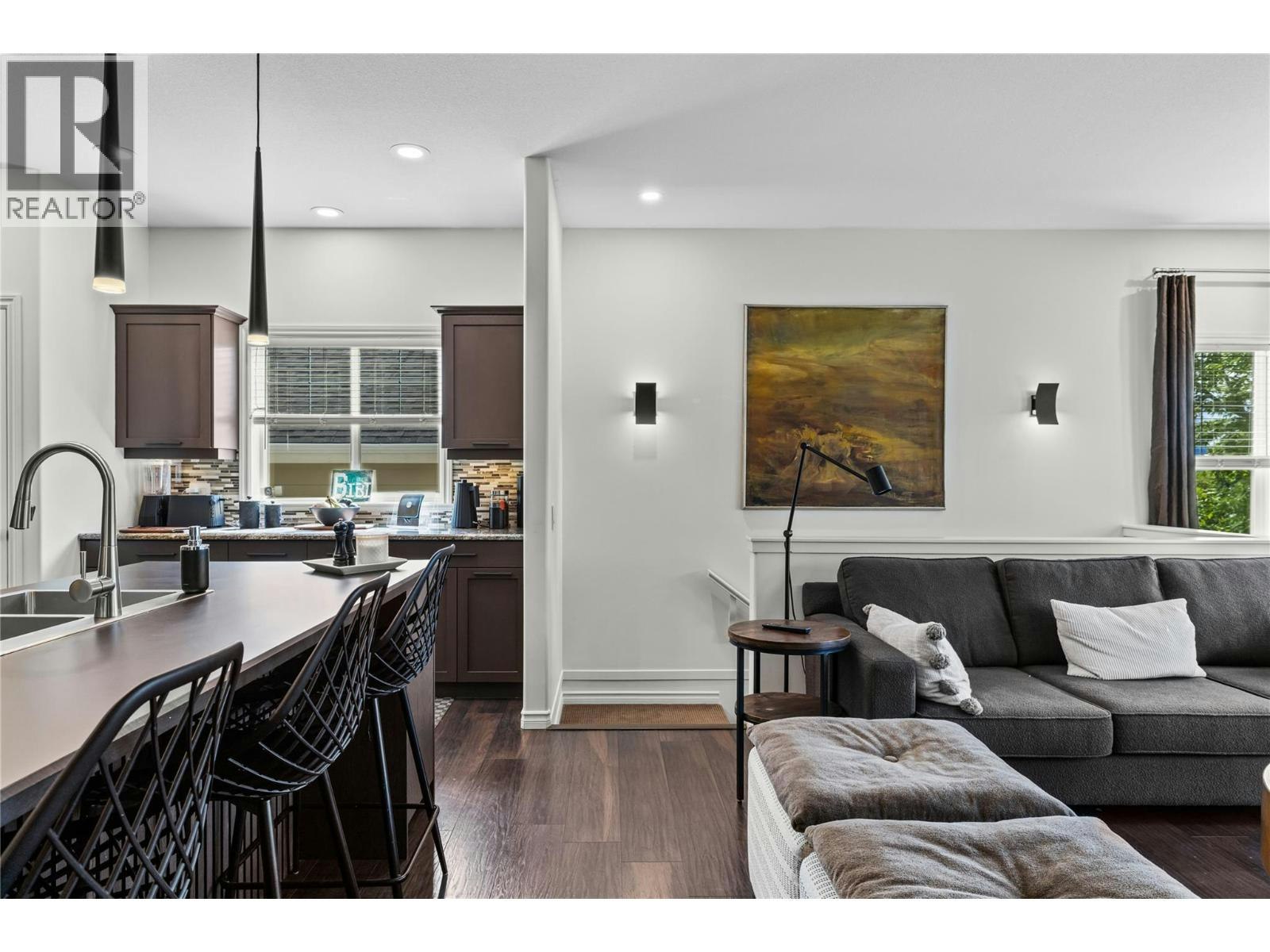 355 Mccarren Avenue, Kelowna, BC, V1W 4W3 - 4