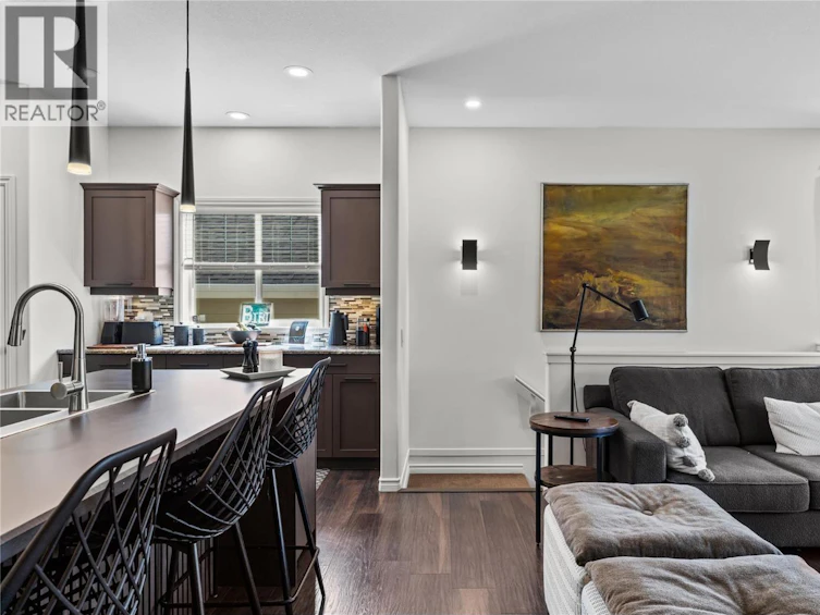 355 Mccarren Avenue, Kelowna, BC, V1W 4W3 - 4