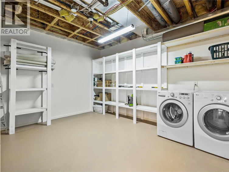 355 Mccarren Avenue, Kelowna, BC, V1W 4W3 - 34