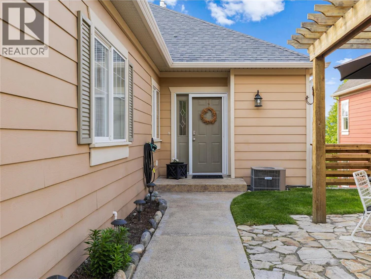 355 Mccarren Avenue, Kelowna, BC, V1W 4W3 - 55