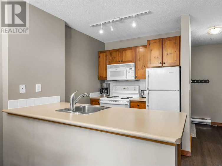 218-3190 Creekside Way, Sun Peaks, BC, V0E 5N0 - 9