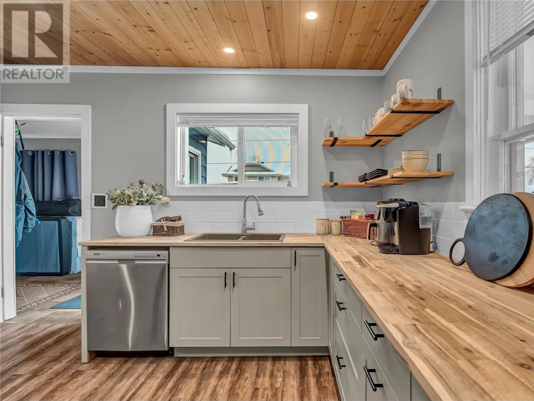 11406 South Victoria Road, Summerland, BC, V0H 1Z2 - 4