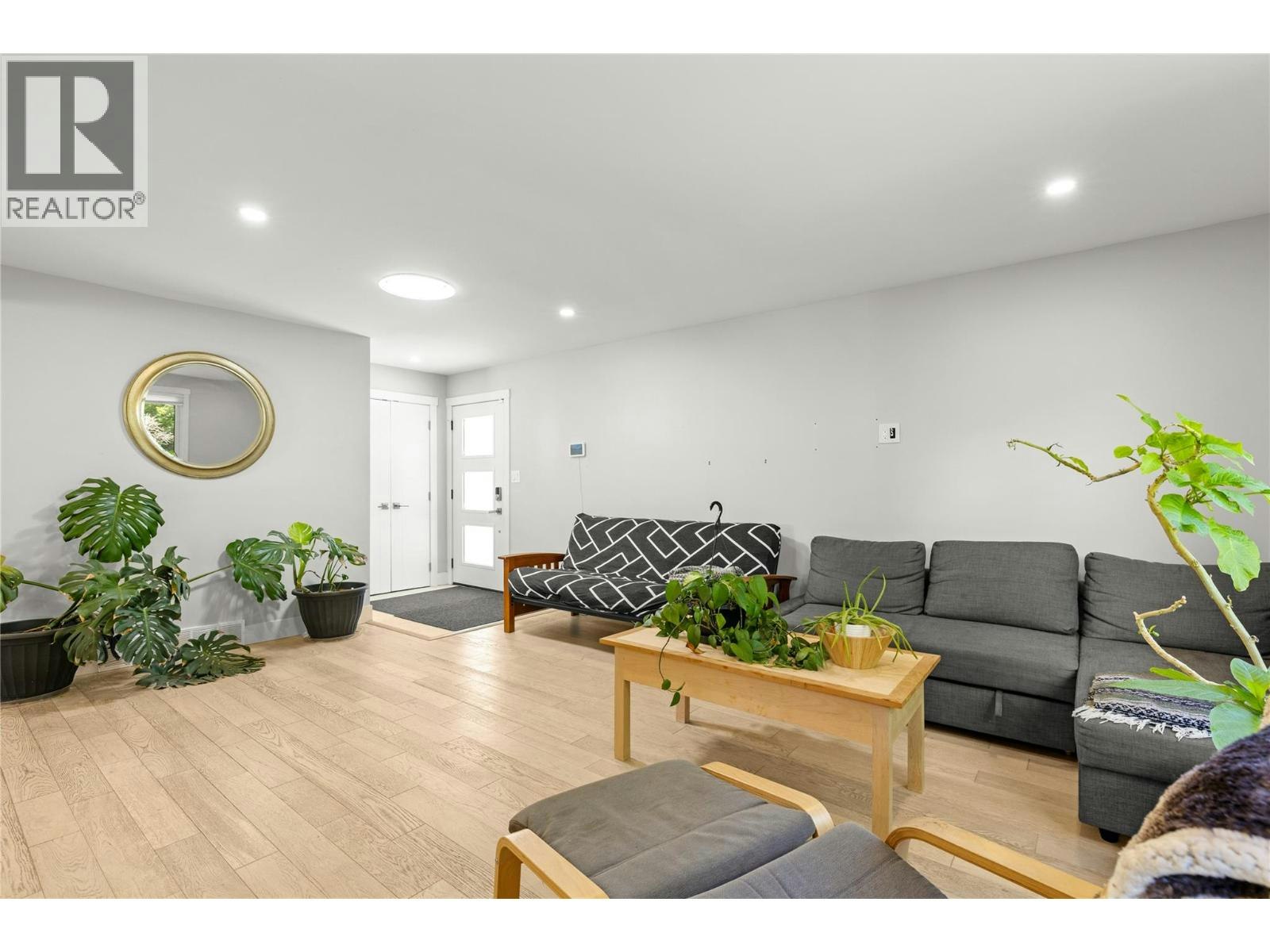 624 Armour Crescent, Kelowna, BC, V1W 1A5 - 6