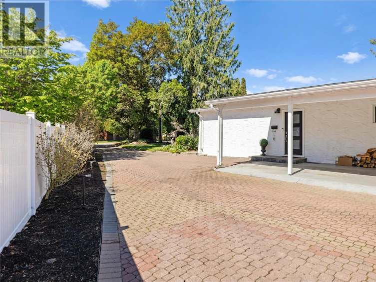 624 Armour Crescent, Kelowna, BC, V1W 1A5 - 49