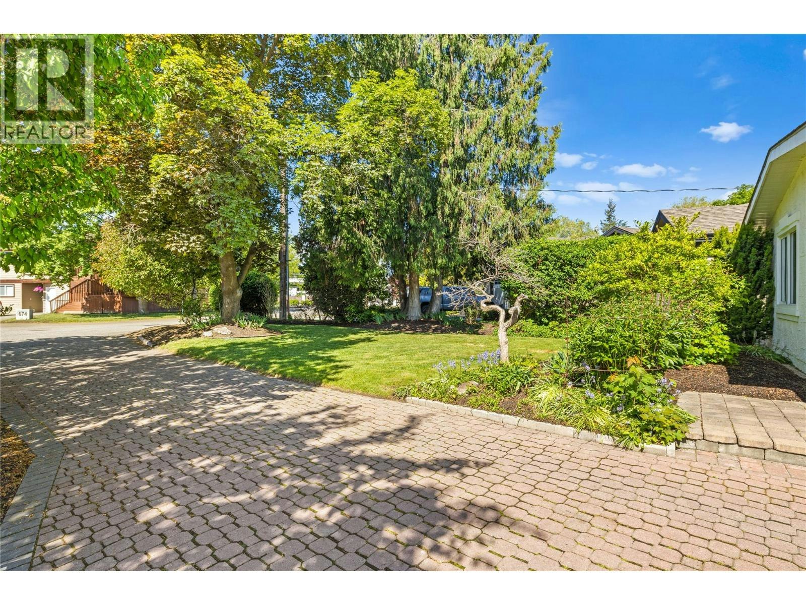 624 Armour Crescent, Kelowna, BC, V1W 1A5 - 47