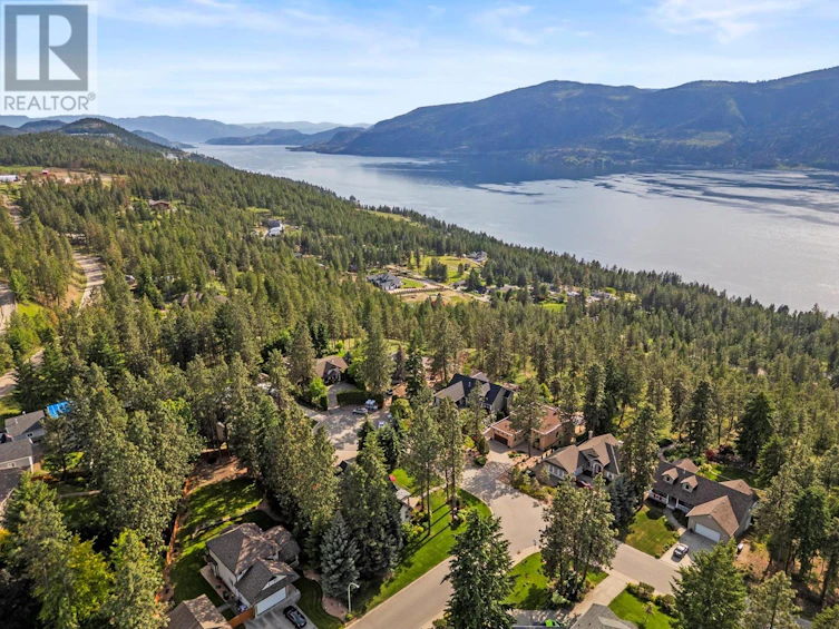 7229 Heritage Court, Lake Country, BC, V4V 2L3 - 72