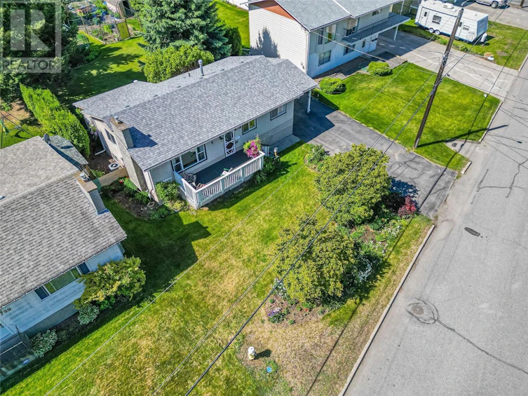 747 Kyle Drive, Kamloops, BC, V2B 7Z5 - 3