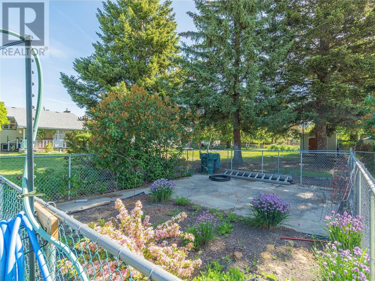 747 Kyle Drive, Kamloops, BC, V2B 7Z5 - 25