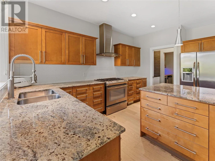302 Upper Canyon Drive, Kelowna, BC, V1V 2Z8 - 11