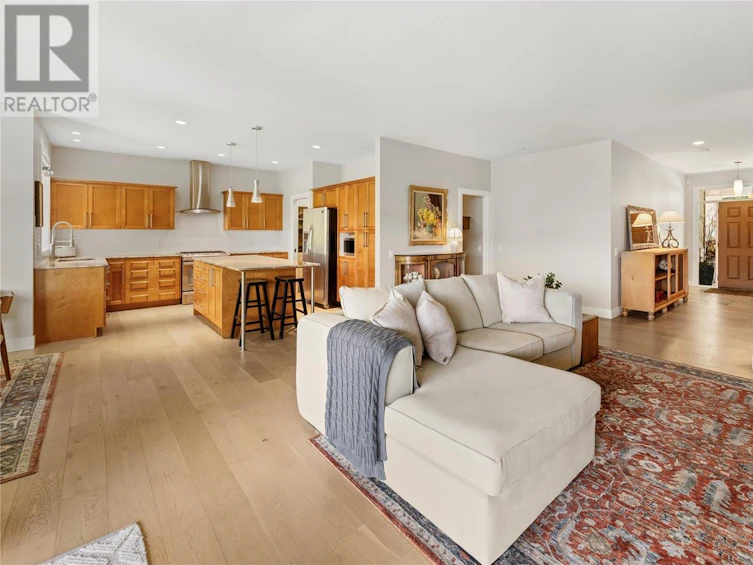 302 Upper Canyon Drive, Kelowna, BC, V1V 2Z8 - 4
